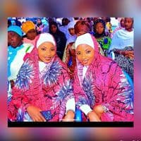 TikTok Account - la.belle.jumelle