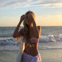 TikTok Account - ch1oes.avenuex