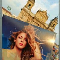TikTok Account - shakira.ofi.guate