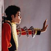 TikTok Account - theewhiteglove