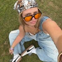 TikTok Account - justembaswrld