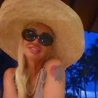 TikTok Account - shouroom10