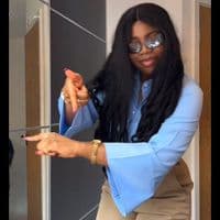 TikTok Account - vibe_queen101