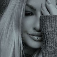 TikTok Account - aivaqueen1