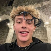 TikTok Account - le.corbz