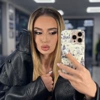 TikTok Account - _333.adrianna_