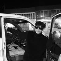 TikTok Account - mlvk_ezz