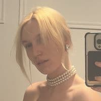 TikTok Account - sarixxx25