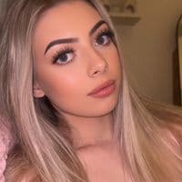 TikTok Account - elliefarehamx