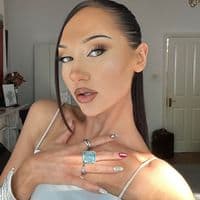 TikTok Account - lornaspaine