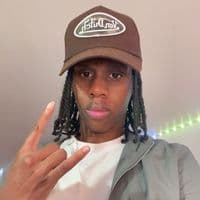 TikTok Account - embeeldn