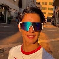 TikTok Account - esael_gabrielli