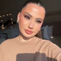 TikTok Account - 17_yasmin_