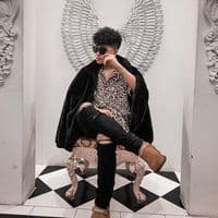 TikTok Account - khanggthenticc