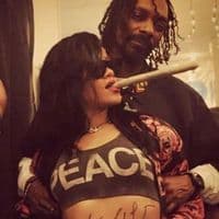 TikTok Account - lyricslgenuis