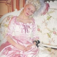 TikTok Account - livingontheair