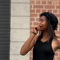 TikTok Account - itsmomo.newcal