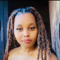 TikTok Account - yoliswa.shongwe