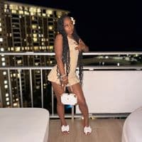 TikTok Account - yvette_babyy_