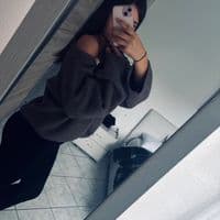 TikTok Account - _.nicolecaputo