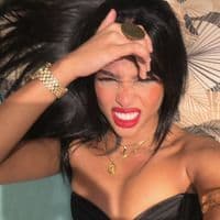 TikTok Account - laraavilaar