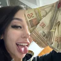 TikTok Account - frasesdelyrics2